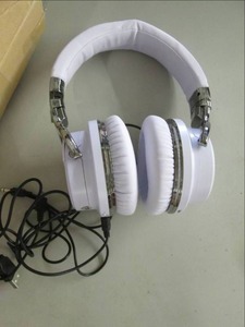 lot 22 image: Gurugear White Headset open box...