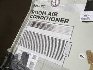 lot 29 image: GE 18,00017,600 BTU 230208-Volt S...