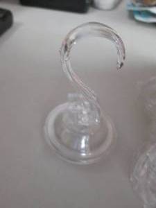 lot 59 image: 16 Suction Cup Hooks...