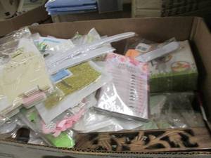 lot 85 image: Box of Misc Returned Items includin...