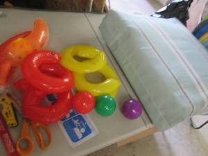 lot 125 image: Threshold Chair Cushion, Water Toys...