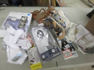 lot 153 image: Lot of Assorted Returned Items ...