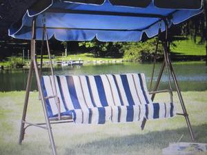 lot 250 image: Striped Lawn Swing open box Retail ...