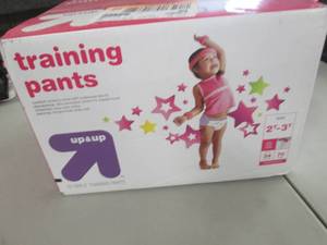 lot 253 image: Case 70 ct Training Pants...