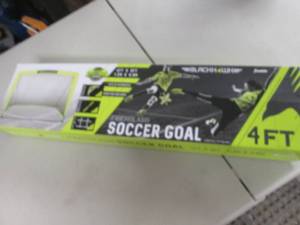 lot 257 image: Fiber Glass Soccer Goal...