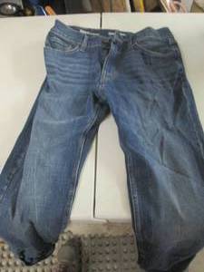 lot 273 image: Goodfellow Jeans 32x30 inches...