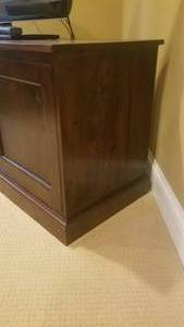 lot 95 image: Expresso Entertainment Cabinet