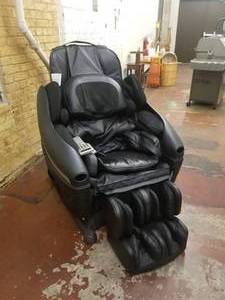 lot 1 image: Inada Dreamwave Massage Chair HCP-11001A