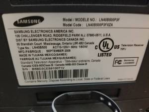 lot 78 image: Samsung Television 40 inch LCD