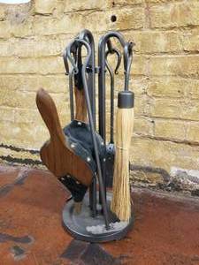 lot 124 image: Fireplace Tool Kit (b)