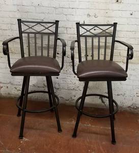 lot 9 image: Leatherseat Swivel Chair Bar Stools, set of 2