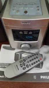 lot 142 image: Philips Shelf Stereo System
