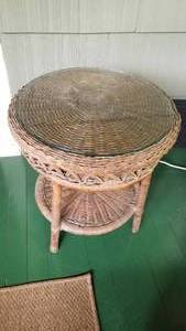 lot 90 image: Wicker Side Table Basket Weave Edge