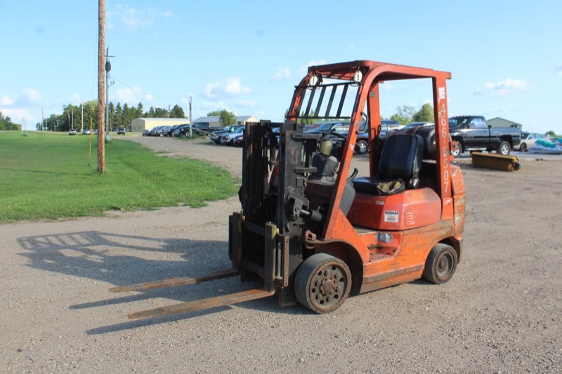 Toyota Forklift 1227 Mn Auto Auctions 2 Forklifts No Reserve Sale 195 Flat Rate Tc Metro Delivery K Bid