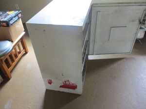 3- SHELVE METAL CABINET