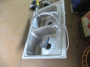 DOUBLE STAINLESS STEEL SINK W  FAUCET
