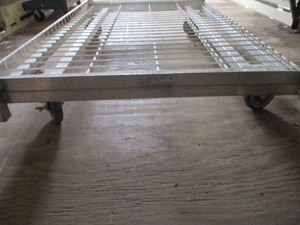 ALUMINUM SHELVING ON CASTORS