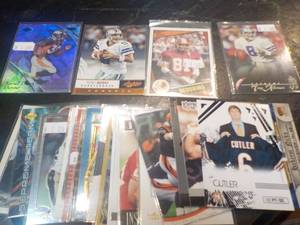 lot 26 image: 25 Football Star Cards...