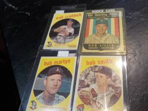 lot 36 image: 4 1959 Topps Baseball Cards...