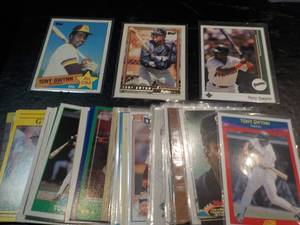 lot 54 image: 50 Tony Gwynn Cards...