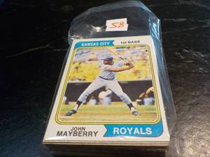 lot 58 image: 50 1974 Topps Baseball Cards...