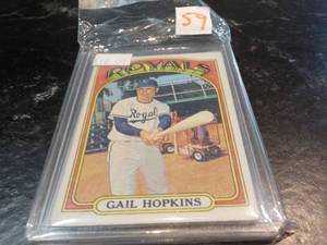 lot 59 image: 2 1972 Topps Baseball Cards...