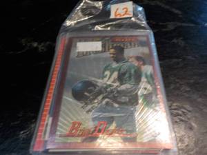 lot 62 image: 25 Football Rookie Cards...