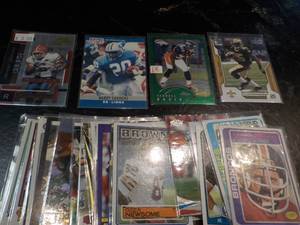 lot 64 image: 30 Football Star Cards...