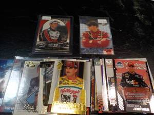 lot 70 image: Nascar Star Cards...