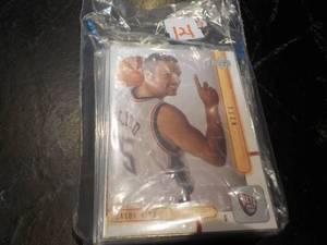 lot 121 image: Jason Kidd Cards...