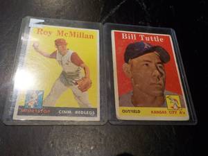 lot 126 image: 2 1958 Topps Baseball Cards...