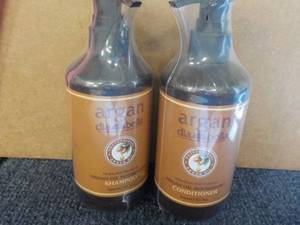 lot 167 image: 2 bottles of Argan Diabella Shampoo...