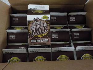 lot 227 image: Case of 12 - 14 oz Cartons 1% Low-f...