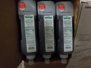 lot 232 image: 3 - 3.5 Liter Jugs Vintage Brand Co...