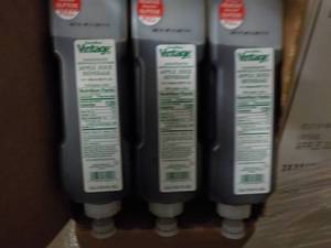 lot 233 image: 3 - 3.5 Liter Jugs Vintage Brand Co...