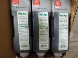 lot 235 image: 3 - 3.5 Liter Jugs Vintage Brand Co...