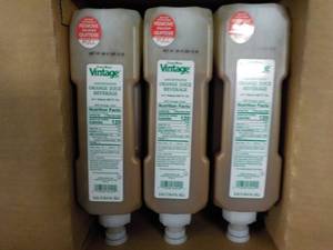 lot 237 image: 3 - 3.5 Liter Jugs Vintage Brand Co...