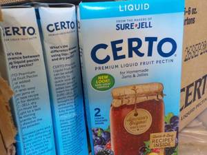 lot 256 image: Case of 16 - 6 oz Cartons Certo Liq...