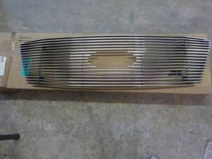 lot 274 image: Grill for Ford Vehicle...