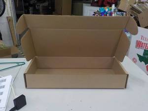 lot 291 image: Lot of 25 Self Closing Boxes...