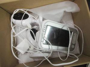 lot 33 image: LB Tech Baby Monitor with 2 Cameras...