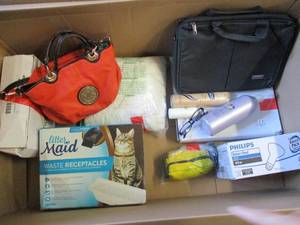 lot 48 image: Lot of unclaimed Ites...