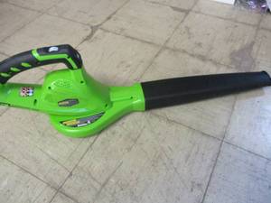 lot 79 image: Greenworks Cordless Blower  set of...