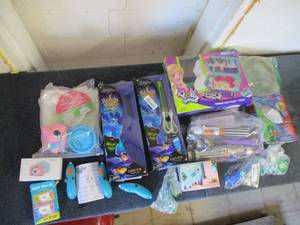 lot 96 image: Lot of Toys, Wands, 3D Doodlers, Ca...