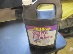 lot 100 image: Behr Concrete Etcher and Rust Remov...