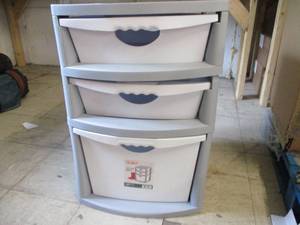 lot 104 image: Sterilite 3 Drawer Storage...