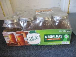 lot 107 image: 11 - 32 oz Ball Mason Jars...