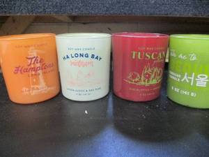 lot 318 image: Set of 4 - 5oz Candles retail $6 e...