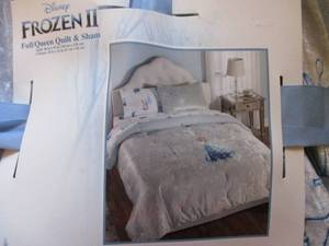 lot 320 image: Frozen 2 FullQueen Quilt and Sham ...