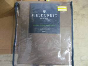 lot 338 image: Fieldcrest Full Size 700 Thread Cou...